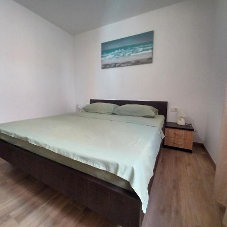 Sol Apartment Kremena Luaran gambar