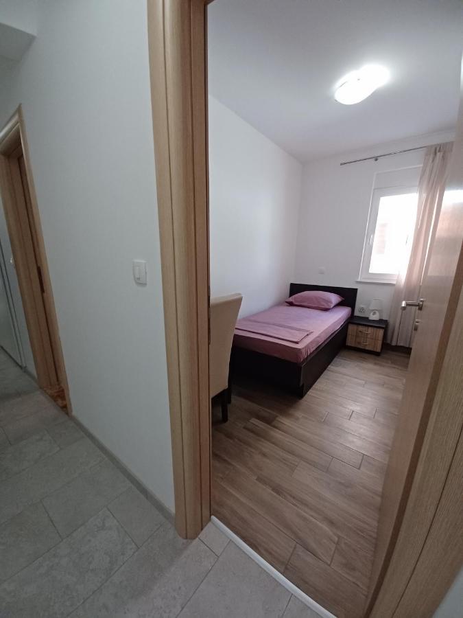 Sol Apartment Kremena Luaran gambar